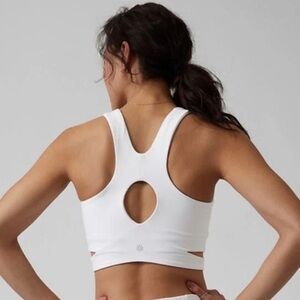 (Athleta  Conscious Cut Out White Crop YOGA Size XS (v)